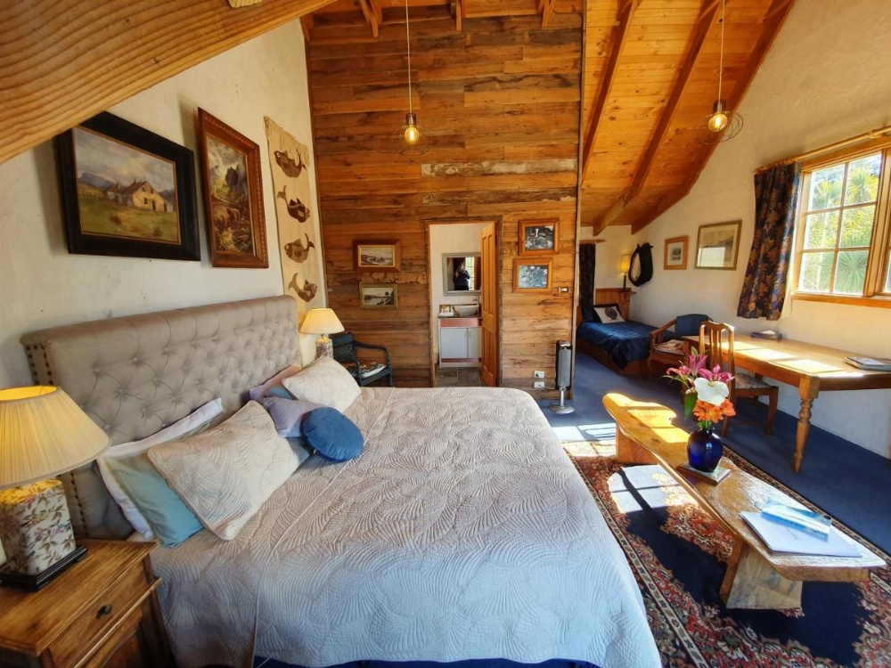 Room image 2